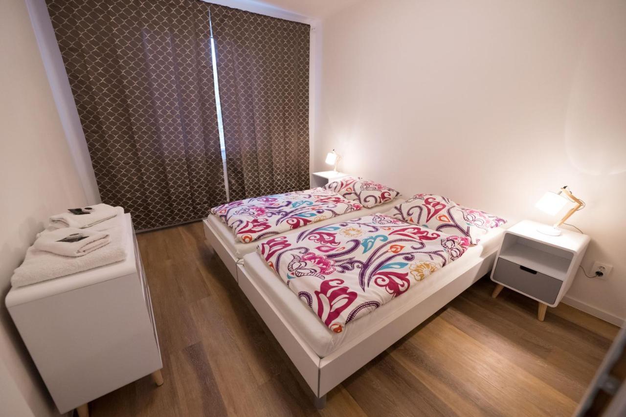 Bein Apartment With Parking Brno Buitenkant foto