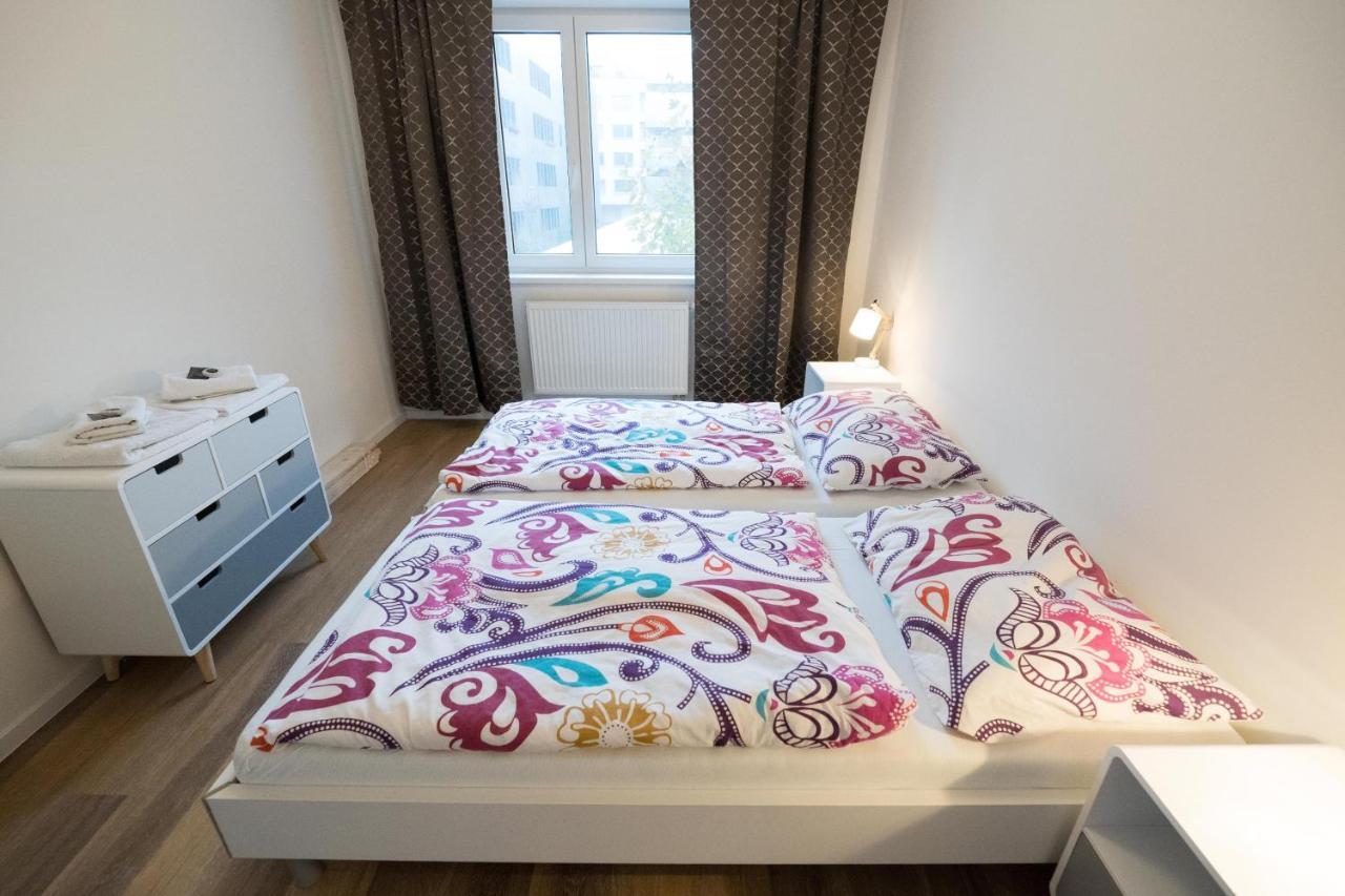 Bein Apartment With Parking Brno Buitenkant foto
